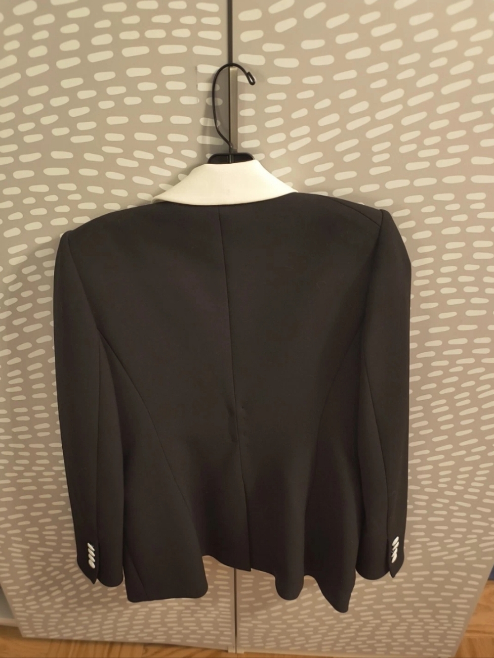 NEW Veronica Beard White Lapel/ Buttons Black Jacket US Sz 4 No Size Tag SAMPLE - Picture 2 of 2